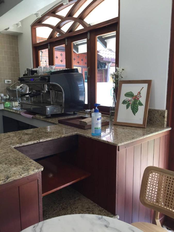 Valentier Cafe And Hotel Chiang Mai Ngoại thất bức ảnh