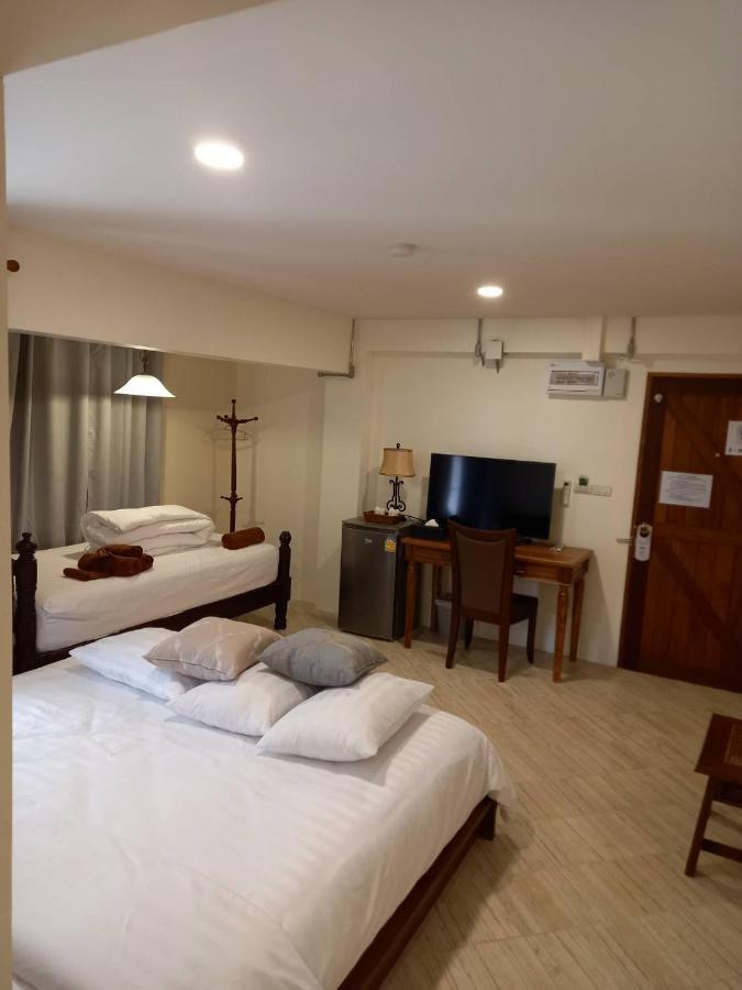 Valentier Cafe And Hotel Chiang Mai Ngoại thất bức ảnh