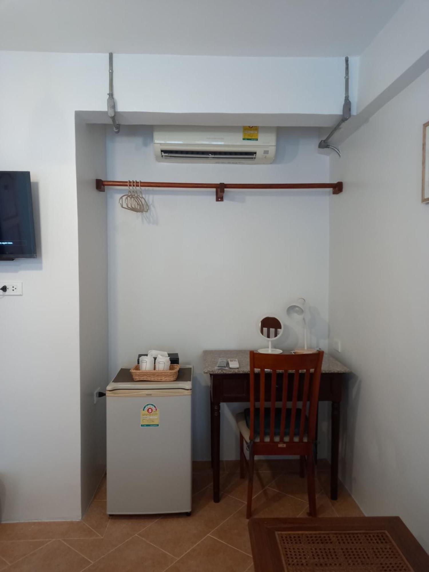 Valentier Cafe And Hotel Chiang Mai Ngoại thất bức ảnh
