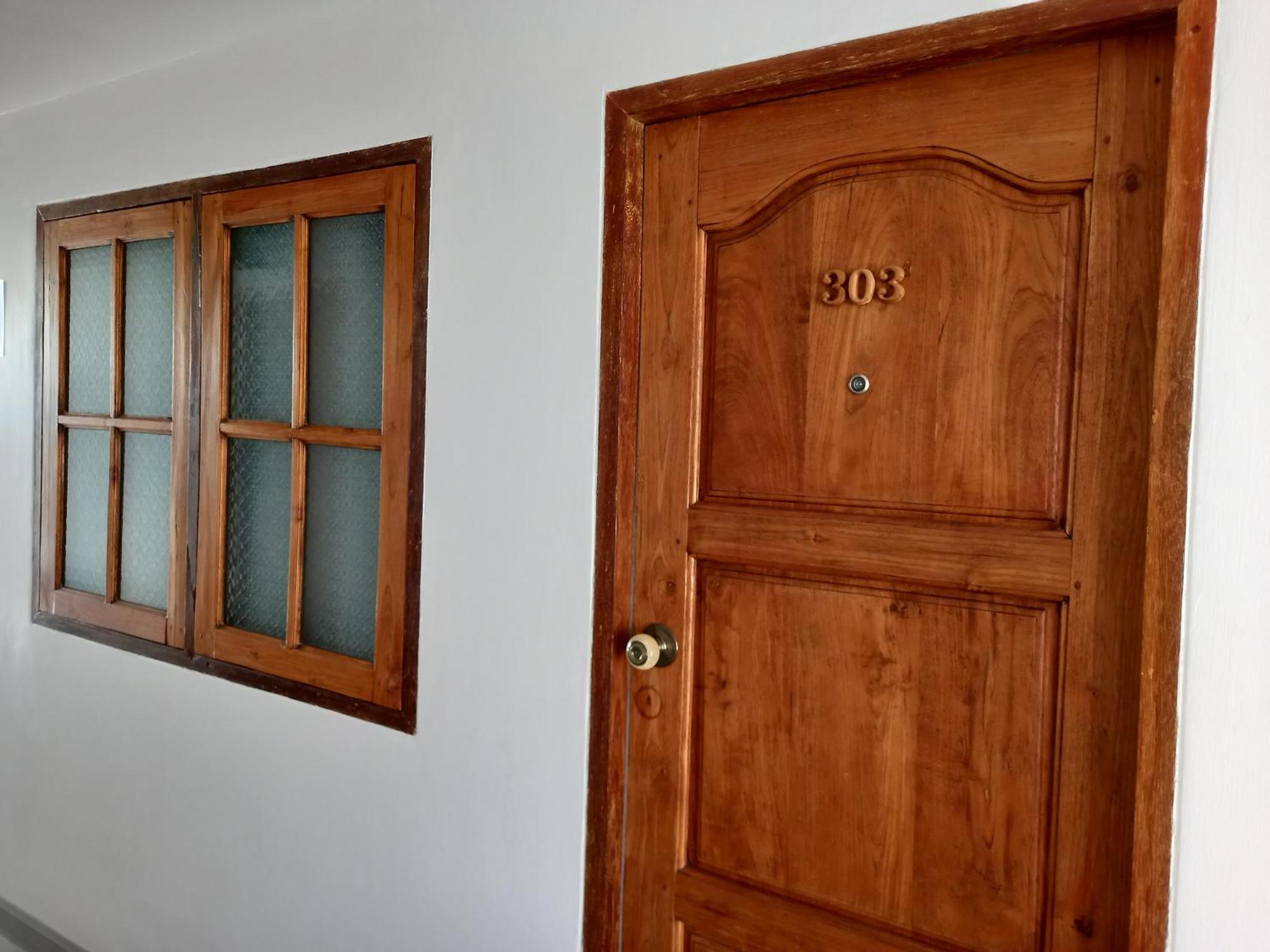 Valentier Cafe And Hotel Chiang Mai Phòng bức ảnh