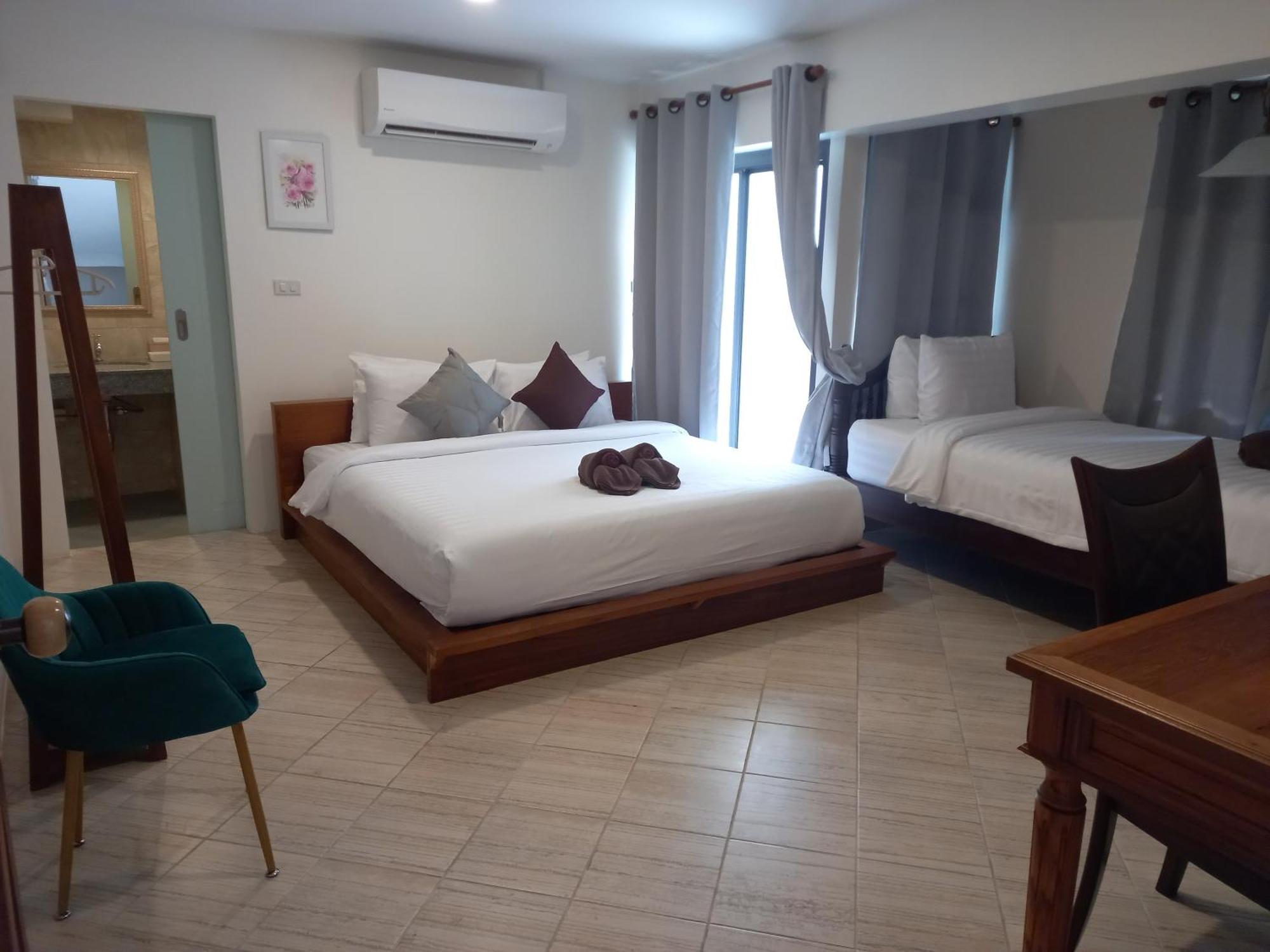 Valentier Cafe And Hotel Chiang Mai Ngoại thất bức ảnh